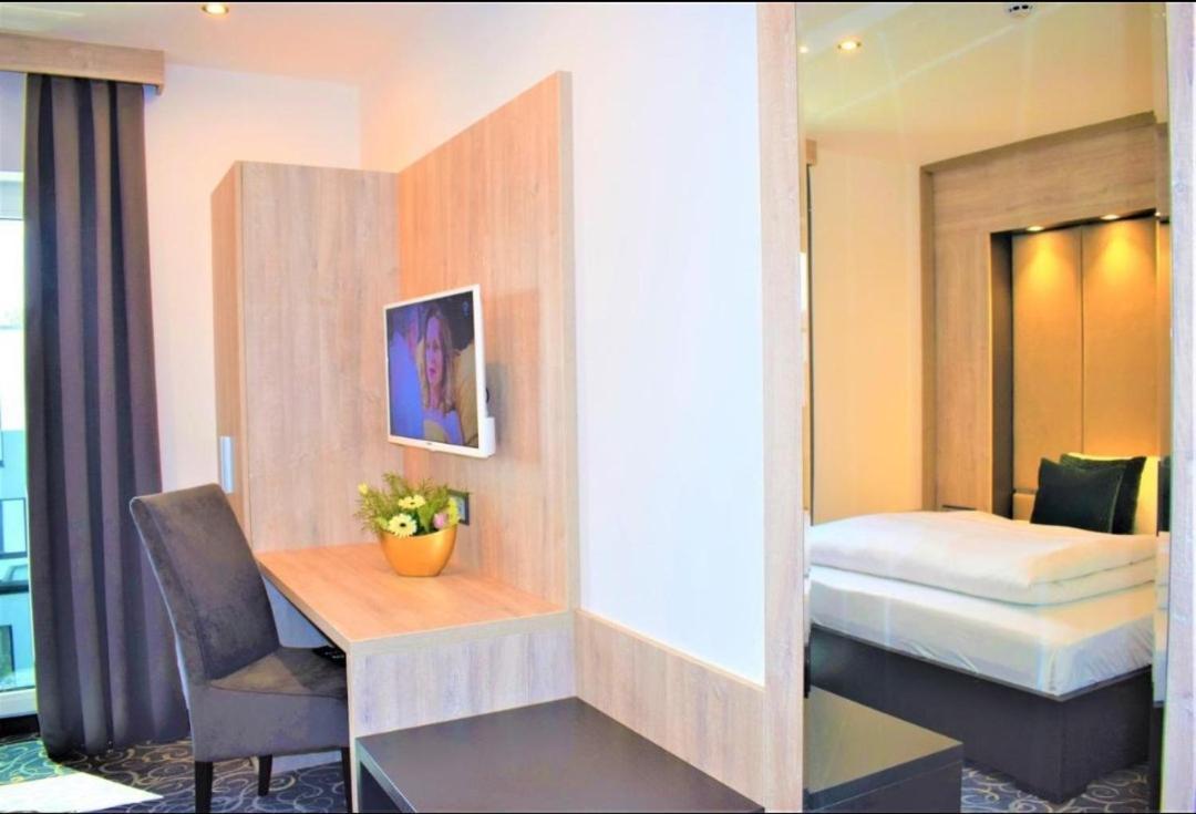 Hotel Business Bay Das Ehemalige Staycation Hotel شيندلفينجن المظهر الخارجي الصورة