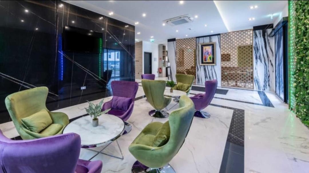 Hotel Business Bay Das Ehemalige Staycation Hotel شيندلفينجن المظهر الخارجي الصورة