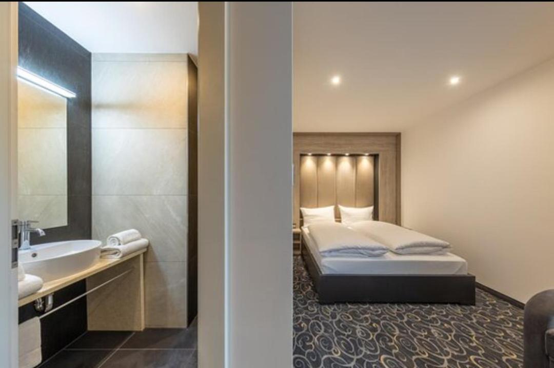 Hotel Business Bay Das Ehemalige Staycation Hotel شيندلفينجن المظهر الخارجي الصورة