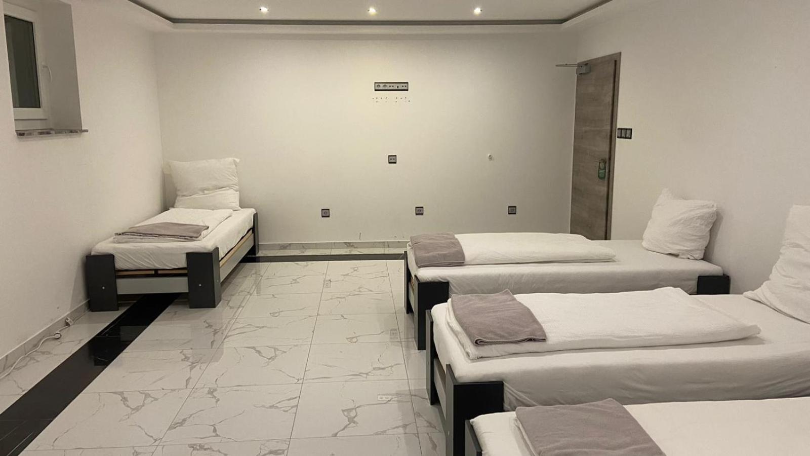Hotel Business Bay Das Ehemalige Staycation Hotel شيندلفينجن المظهر الخارجي الصورة